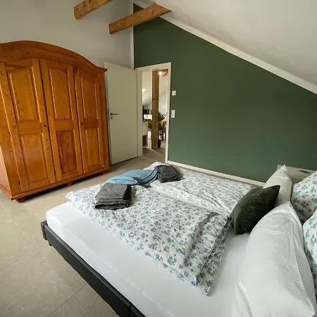 Apartment Vacation Home Vers Nice Home Marbella